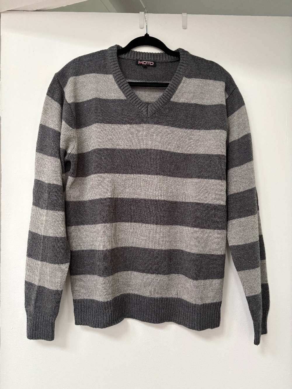 MOTO Grey Striped Grunge V-Neck Sweater